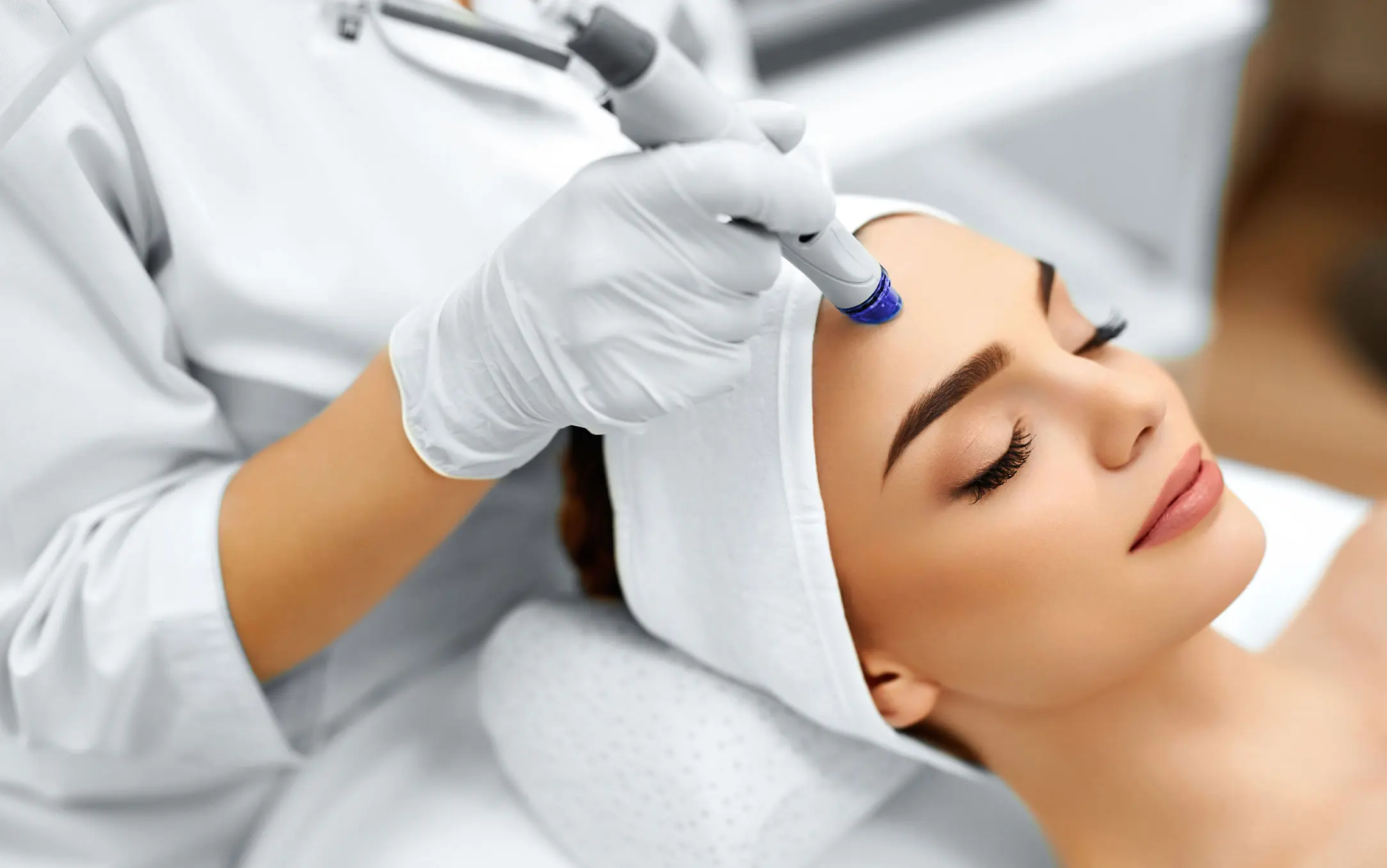 What Is Collagen Lift Therapy and How Can It Help Ageing, Loose Skin Chandlers Green?